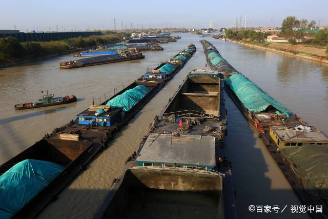 在海运和现代陆路交通兴起以前,京杭大运河的货物运输量一般占到全国